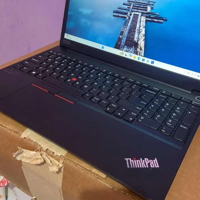 bodegade-lenovo-thinkpad-E15