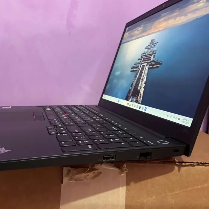 bodegade-lenovo-thinkpad-E15