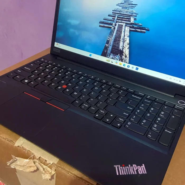 bodegade-lenovo-thinkpad-E15